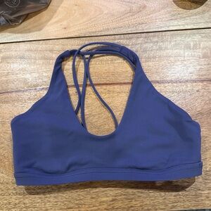 Lululemon Nulu Strappy Scoop Neck Bra Size 6